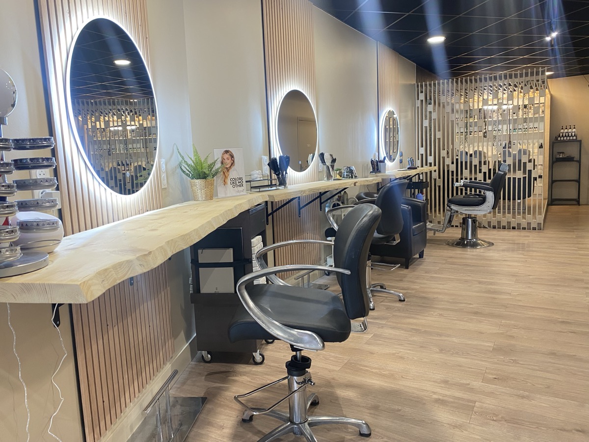 Intérieur du salon SO COIF' à Willems